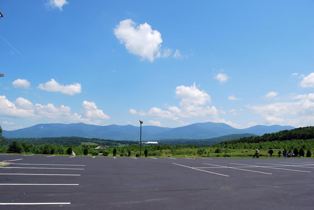 Cabot Inn & Suites Lancaster Exterior photo