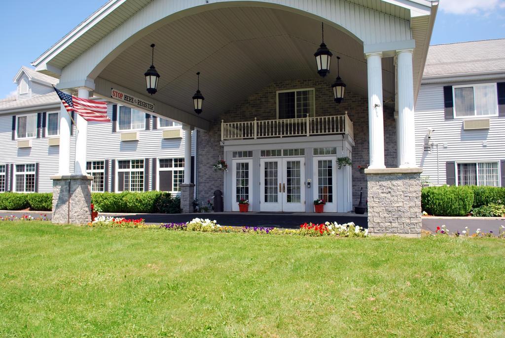Cabot Inn & Suites Lancaster Exterior photo